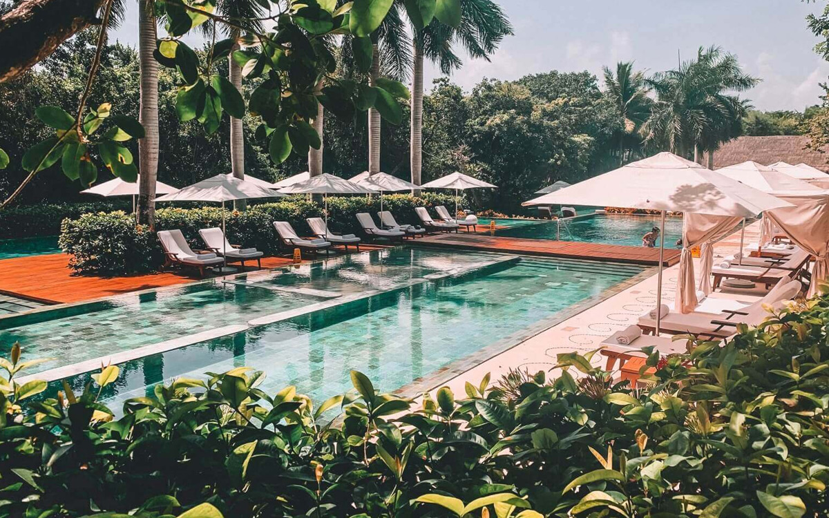 Khách sạn & Homestay địa phương